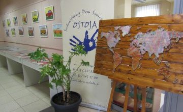 Wystawa prac pensjonariuszy Środowiskowego Domu Samopomocy Ostoja